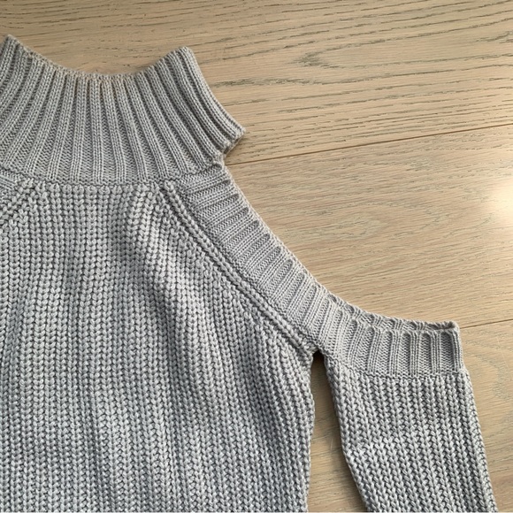 Beige Sweater with cut out shoulder detail (sale 3 items for $20) - Picture 4 of 4